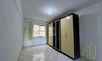 Imagem 3: Kitnet para Locação em Santos, ponta da praia, 1 dormitório, 1 banheiro, 1 vaga