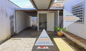 Imagem 1: Casa de laje com 3/4, terreno 200m2, 3 garagens coberta no Shopping Park