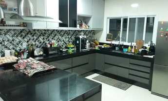 Imagem 3: Vendo lindo sobrado em condomínio fechado em Caçapava