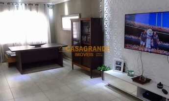 Imagem 2: Casa com 03 quartos a Venda no Bosque dos Eucaliptos