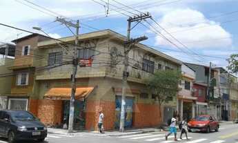 Imagem: Sobrado com bom acabamento e salão comercial