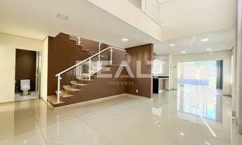 Imagem 3: Sobrado para aluguel e venda tem 159 metros quadrados com 3 quartos