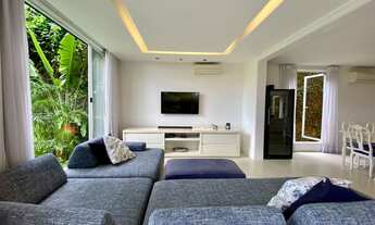 Imagem 7: Vista para as montanhas, muito espaço e tranquilidade nessa casa próxima a praia da Joatin