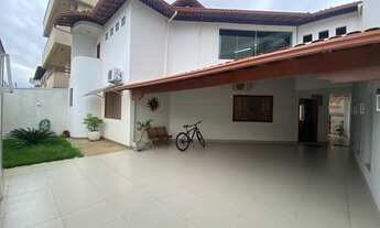 Imagem: Casa a venda no bairro Grã-Duquesa - Governador