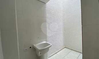 Imagem 6: Sobrado em condomínio fechado com 2 dormitórios, 1 banheiro