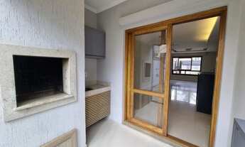 Imagem 8: Casa 3 Dormitórios / Pátio com Churrasqueira / Jardins do Prado