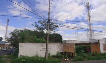Imagem 2: Terreno Comercial de Esquina no Centro (Sul) para aluguel