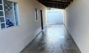 Imagem 2: Casa na Cidade de Jaraguá: Espaçosa, Confortável e Próxima ao Mercado!