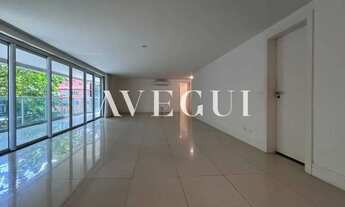 Imagem 3: Apartamento 4 suítes com varanda na quadra da praia do Leblon