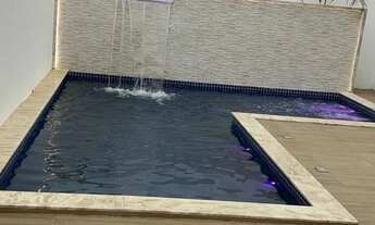 Imagem 2: Casa de condomínio para venda tem 220 metros quadrados com 3 quartos