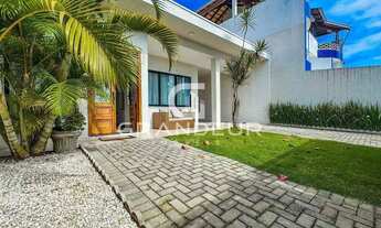 Imagem 4: Casa com piscina e jacuzzi à venda no Centro de Guaratuba