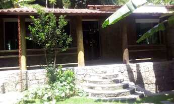 Imagem 2: Casa de 5 Quartos com 3 Suítes e Vista Deslumbrante no Condomínio Ubá Itacoatiara