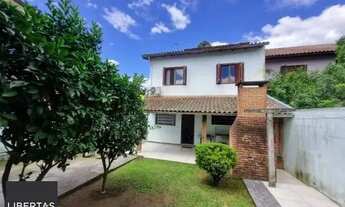 Imagem 6: Sobrado em Porto Alegre, no bairro Ponta Grossa, com 4 dormitório(s), e 4 banhei