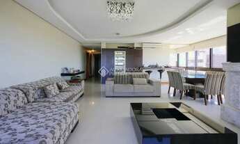 Imagem 3: Imóvel para venda possui 191 metros quadrados com 4 quartos em Rio Branco - Porto Alegre