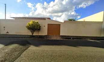 Imagem 2: Casa com excelente localização