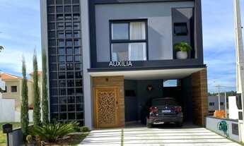 Imagem: Sobrado com três quartos completo de armários