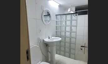 Imagem 5: Alugo apartamento (SEM garagem, nem para moto), ideal para casal. Não aceitamos pets.<b