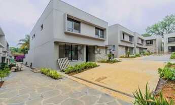 Imagem 2: Casa em condomínio com 4 suítes, jardim privativo com piscina na Granja Julieta