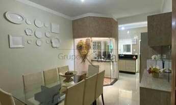 Imagem 2: Linda Casa no Loteamento Villa Branca - Jacareí - 207m² - 4 Dormitórios