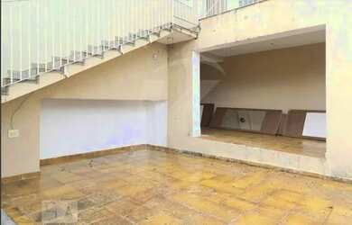 Imagem 2: Imóvel com 2 casas, com 2 vagas de garagem proximo ao metrô