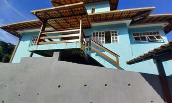 Imagem 2: Casa para Venda em Teresópolis, Tijuca, 3 dormitórios, 2 banheiros, 3 vagas