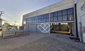 Imagem 1: Loja Comercial no Parque dos Anjos: Espaço Amplo para Seu Negócio Crescer