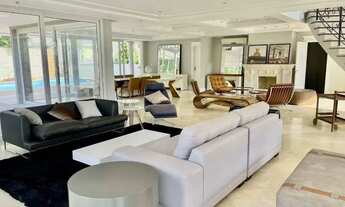 Imagem 2: Casa para alugar em Santana de Parnaíba, Alphaville, com 4 suítes, com 700 m²