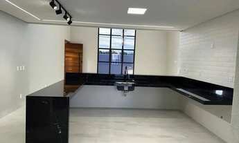 Imagem 5: Térrea para venda possui 224 metros quadrados com 4 quartos em Vila Rosa - Goiânia - GO