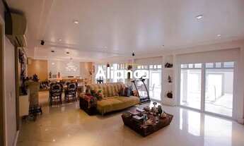 Imagem 2: Casa para aluguel com 4 dormitórios, 4 vagas de carro, churrasqueira e piscina no bairro J