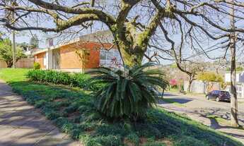 Imagem 4: Casa com 5 dormitórios no bairro Três Figueiras