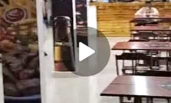 Imagem: Pizzaria na Mouraria! Funcionando com clientes