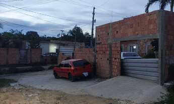 Imagem 2: Terreno todo murado plano no ponto de construção acompanha portão de alumínio