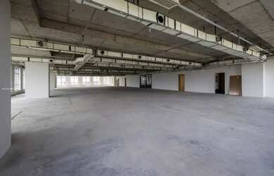 Imagem 8: Sala Comercial para Locação em Salvador, Caminho das Árvores, 4 banheiros, 5 vagas