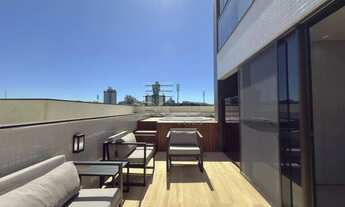 Imagem 2: Apartamento com terraço privativo e jacuzzi no Estreito