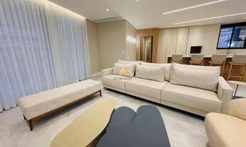 Imagem 2: Apartamento Mobiliado à Venda em Curitiba-PR: 3 Suítes,4 vagas e 246m² na Água Verde