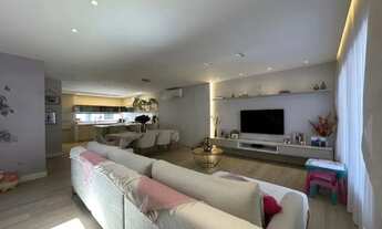 Imagem 5: Imóvel para venda possui 320 metros quadrados com 4 quartos