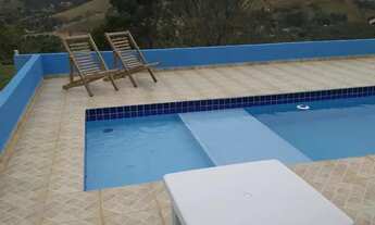 Imagem 3: Linda chácara (aceita permuta), possui com casa, piscina e salão de festas, Bairro dos Fre