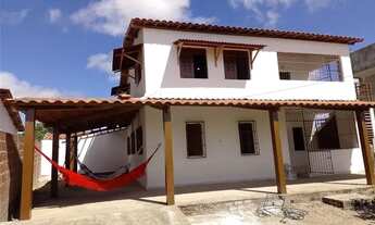 Imagem 2: Casa duplex com piscina