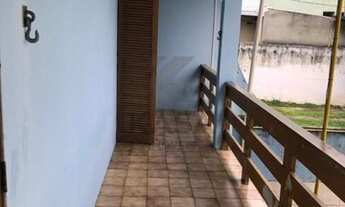 Imagem 2: Sobrado com 03 dormitórios, sendo 01 suíte, todos na parte superior, dependência de empreg