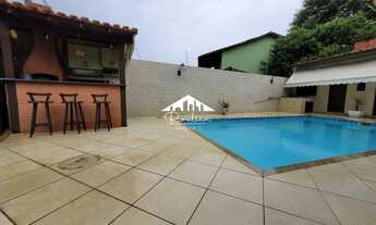 Imagem: Casa à venda com 3 quartos, sendo 01 suíte