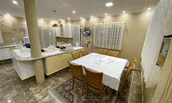 Imagem: Sobrado para aluguel com 600 metros quadrados