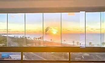 Imagem 2: Cobertura de Luxo com Vista Privilegiada do Mar - Infraestrutura Completa e Localização Pr