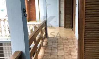 Imagem 3: Sobrado com 03 dormitórios, sendo 01 suíte, todos na parte superior, dependência de empreg