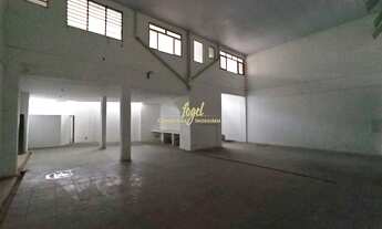 Imagem 3: Mariano Procópio / Excelente Galpão com 363 m² + 2 Mezaninos de Aprox 40m² Cada - Cozinha