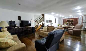 Imagem 7: Casa à venda com 4 quartos, sendo 1 suíte com 300 m² em terreno de 720 m²