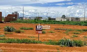 Imagem 2: Terreno disponível para venda 308 m² no bairro Novo Mundo em Uberlândia MG