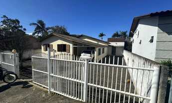 Imagem 2: Casa (Alvenaria), com 3 quartos e 1 banheiros à Venda, 80 m² em Criciúma/SC