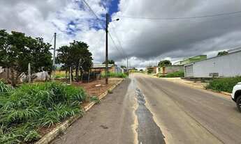 Imagem: Meio Lote para venda com 180 metros quadrados