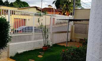 Imagem 2: CASA CENTRO DE GOIÂNIA Casa de Rua com 7 Quarto(s) e 5 banheiro(s) à Venda, 400.00 por R