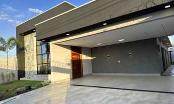 Imagem 3: Térrea para venda possui 224 metros quadrados com 4 quartos em Vila Rosa - Goiânia - GO